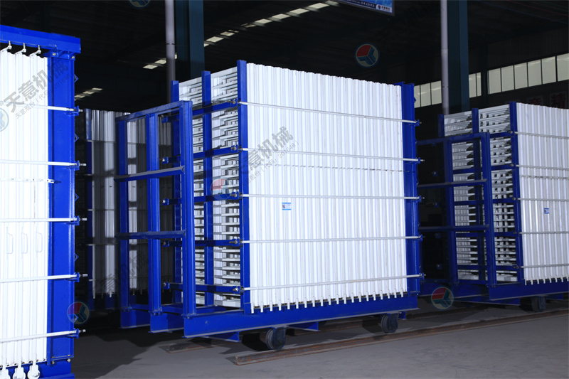 一次成型40塊板的復合墻板機，究竟有多好？